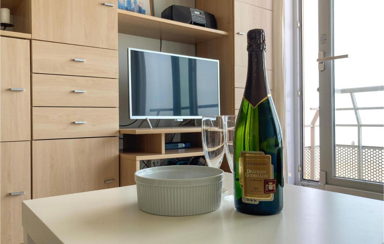 Nice Apartment In Oostende With Wifi 외부 사진